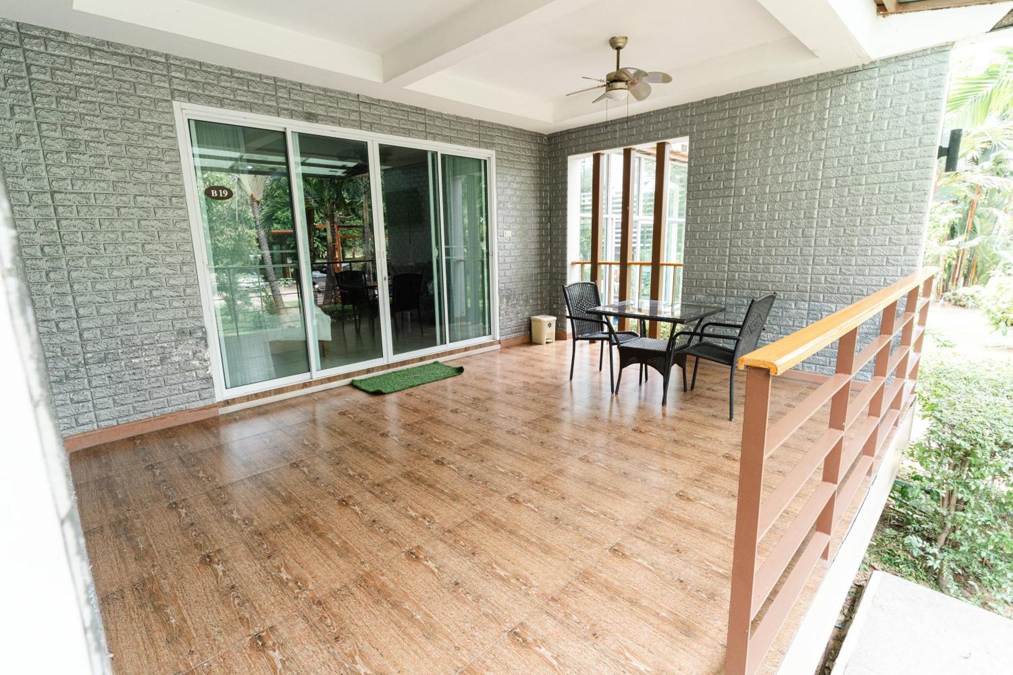 Baan Suan Khun Ta And Golf Hotel 4*