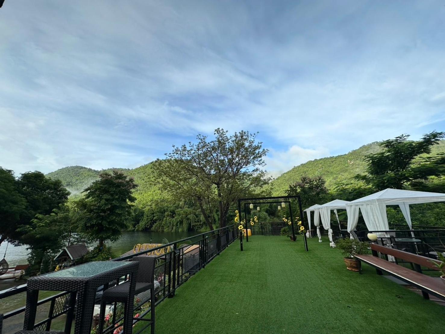Resort ชอว์ งาทอง รีสอร์ต Chor Ngar Thong Erawan Kanchanaburi