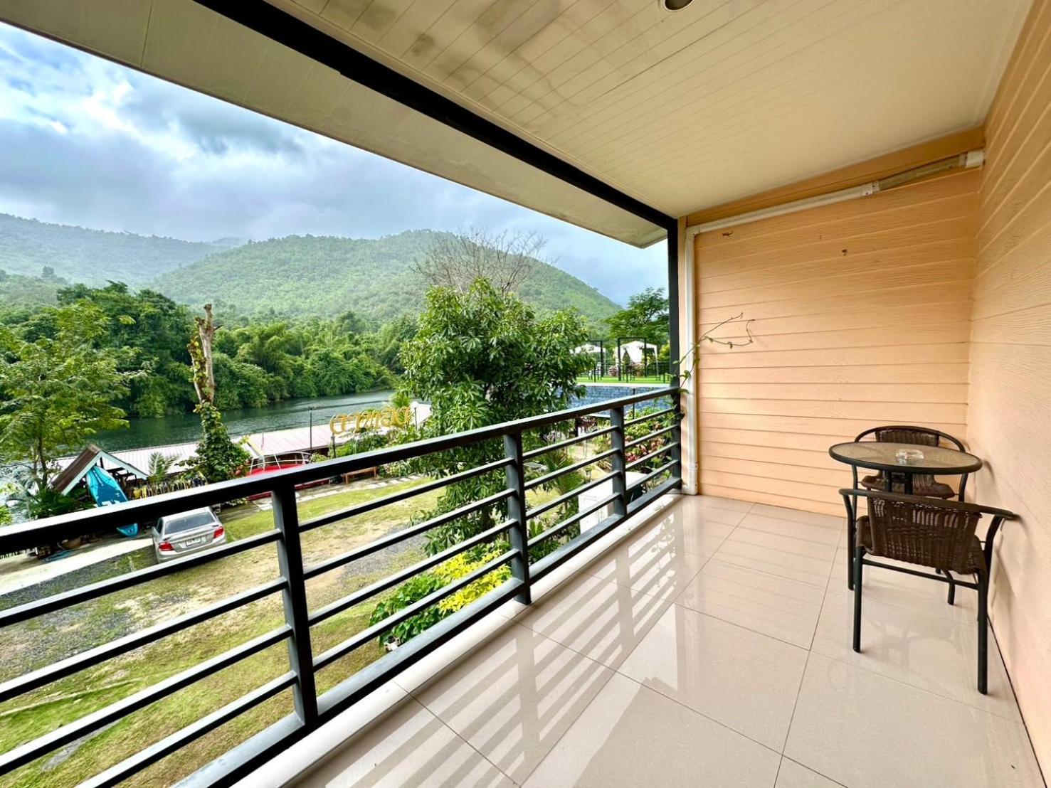 ชอว์ งาทอง รีสอร์ต Chor Ngar Thong Erawan * Kanchanaburi