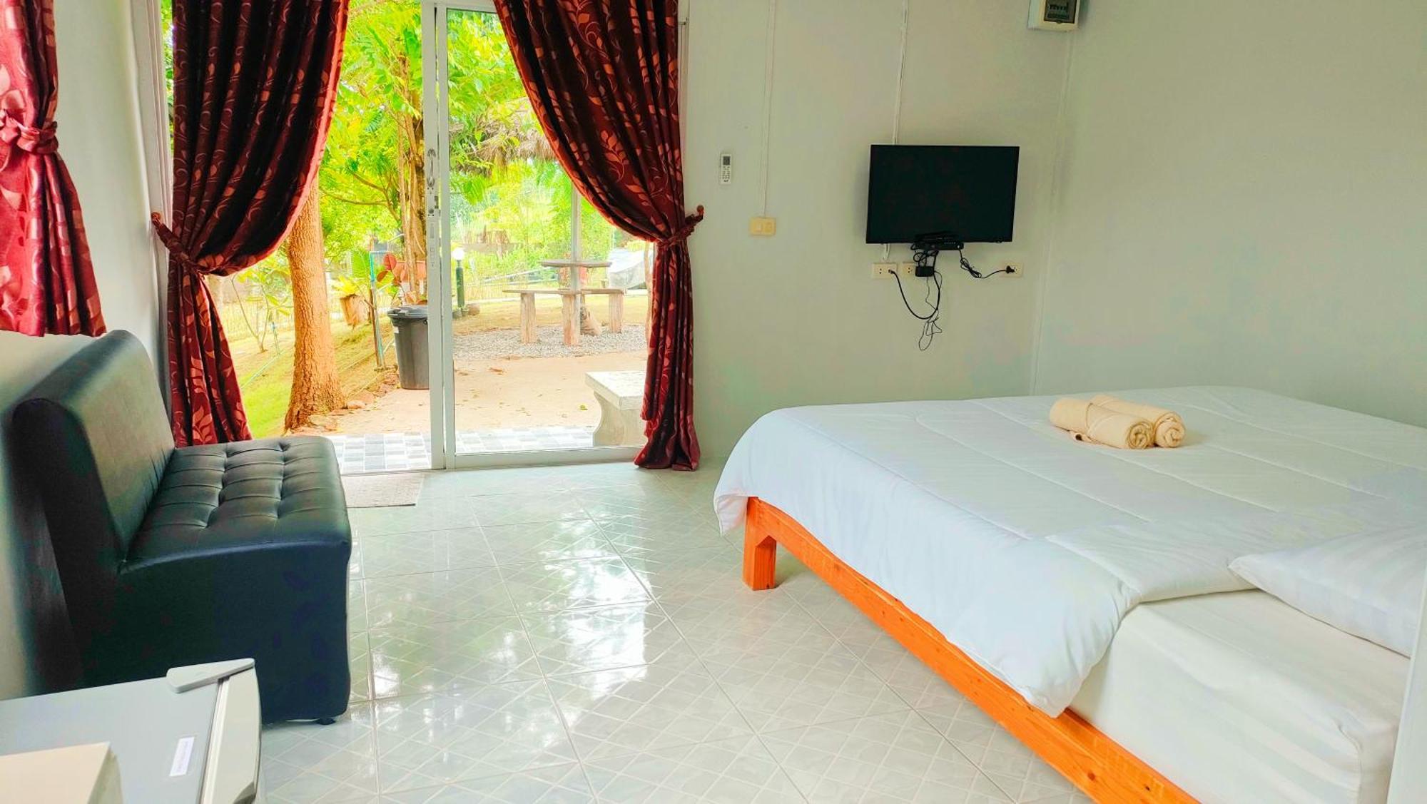 Baan Mai Hom Guest house Suan Phueng