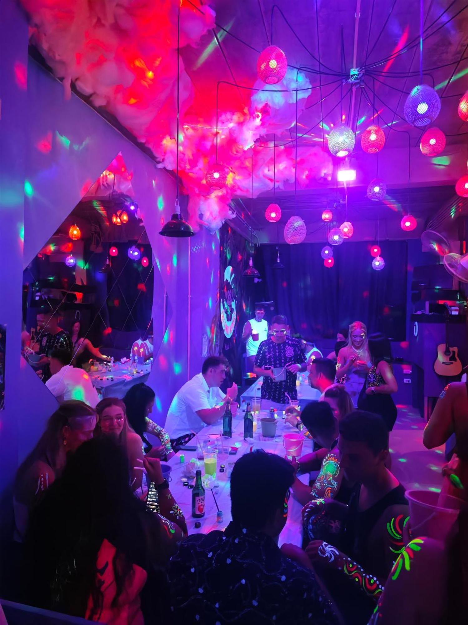 Hostel The Funky Monkey - 18 To 40 Years Old Only *