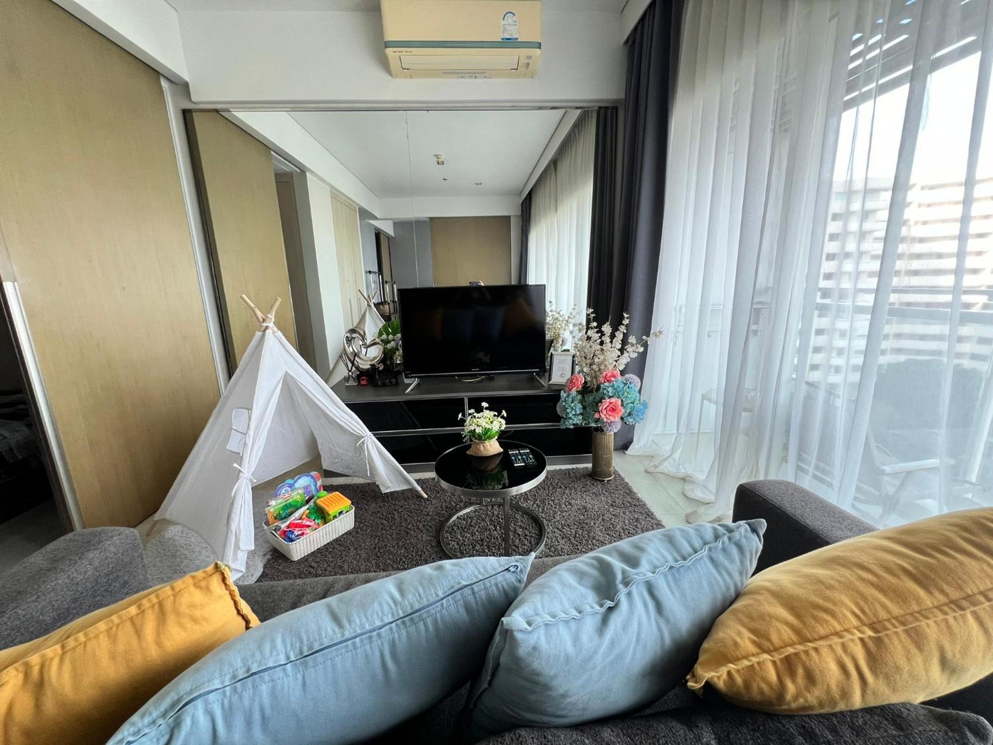 Veranda Sea View By Thita *