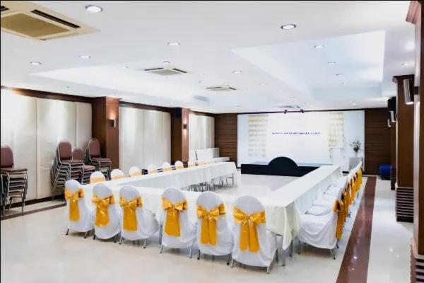 Sarita Cha Let And Hotel