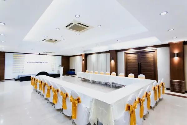 Hotel Sarita Cha Let And 3*