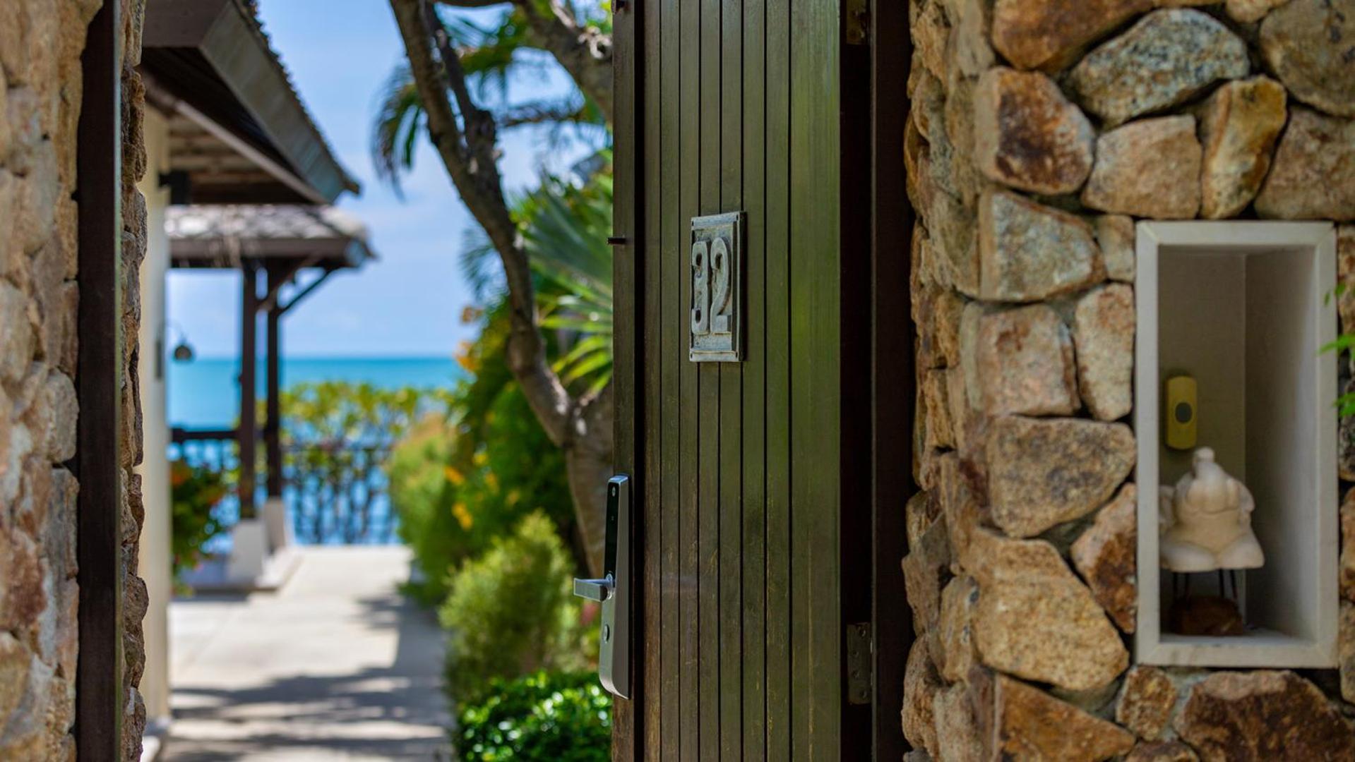 Luxury Beachfront Pool - Finu At Samui Villa