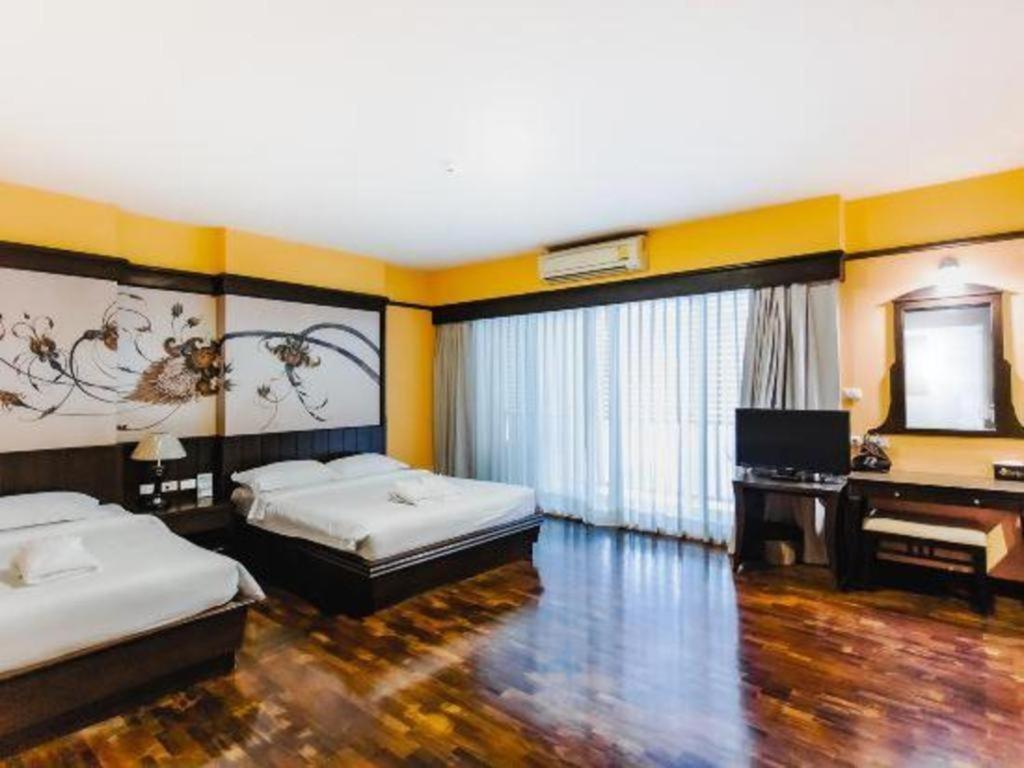 Sarita Cha Let And 3* Jomtien Beach