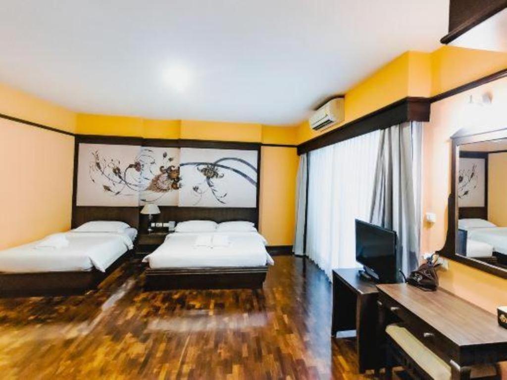 Sarita Cha Let And 3* Jomtien Beach