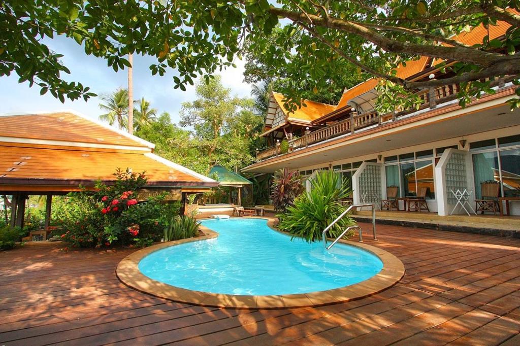 Resort Bhuvarin