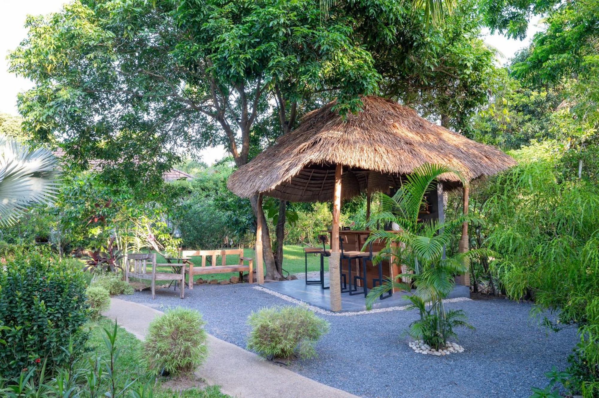Tropical Season Mae Nam