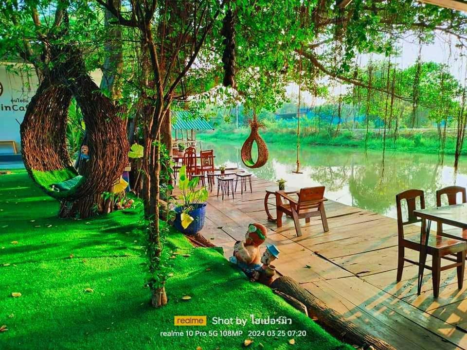 Guest house Baandin Rimnum U Thong