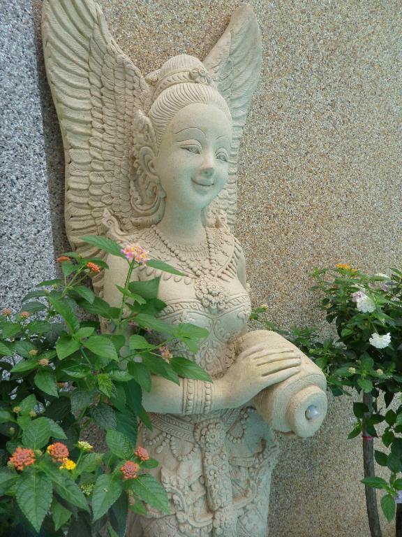 Hotel Manohra Cozy Village Phuket