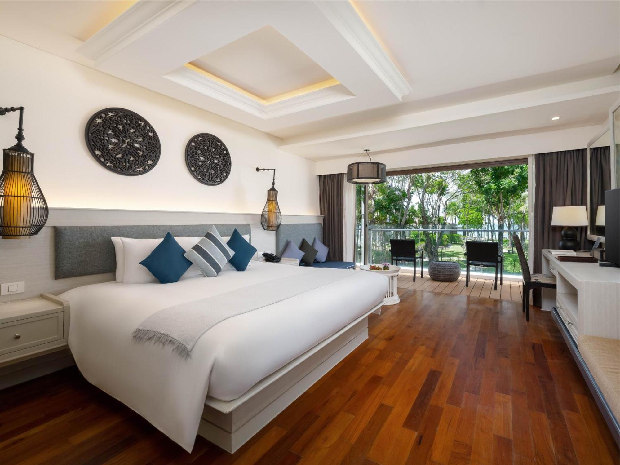 Resort Natai Beach Resort 5*
