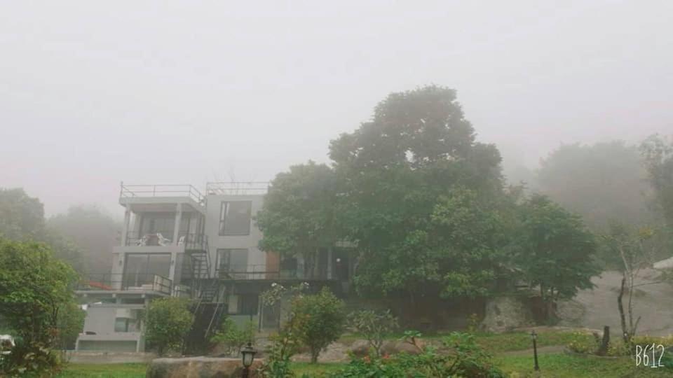 The Phu Fah Chai Nam Ban Khanan Chit