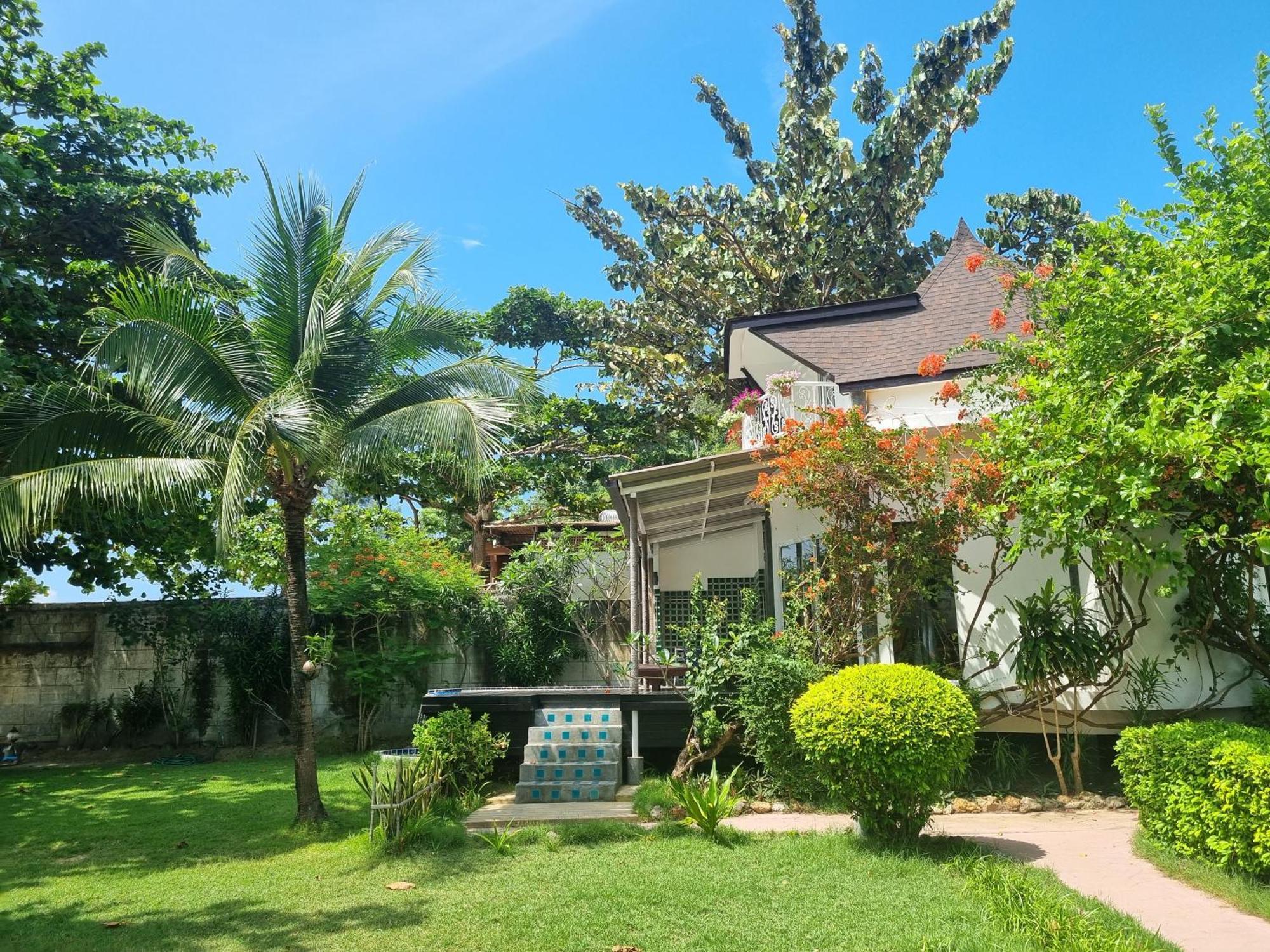 Yao Yai Resort 4*