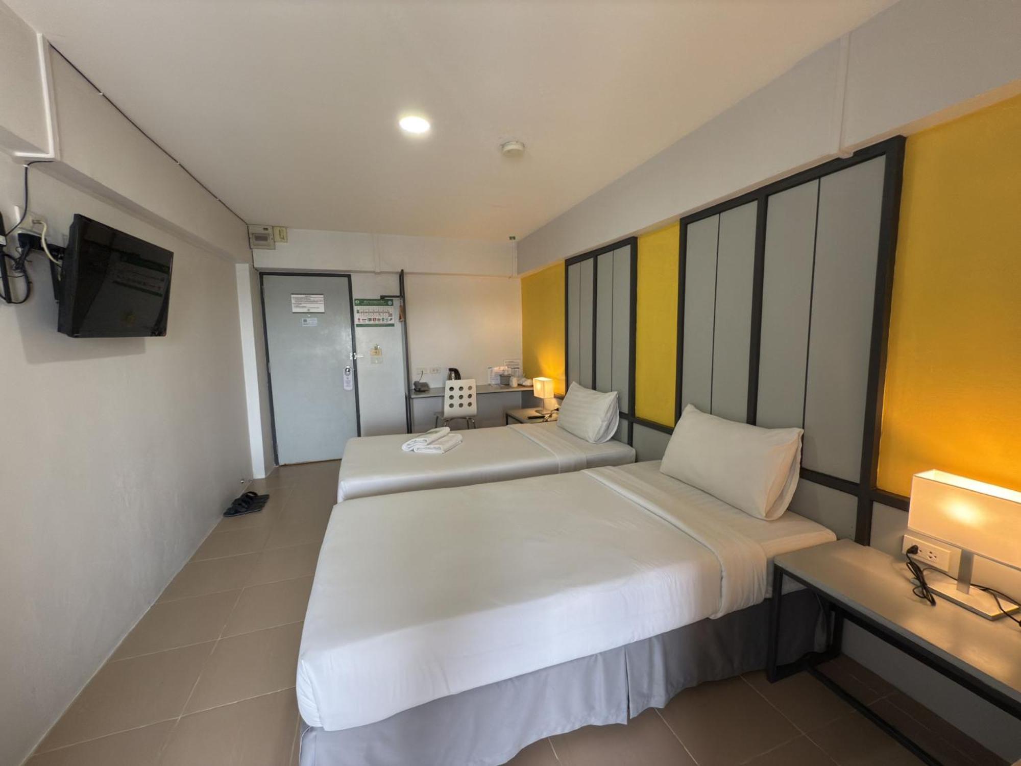 Regent Ngamwongwan 3*