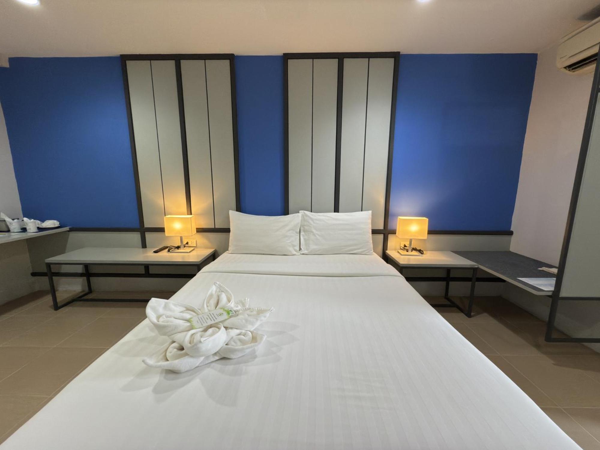 Hotel Regent Ngamwongwan 3*