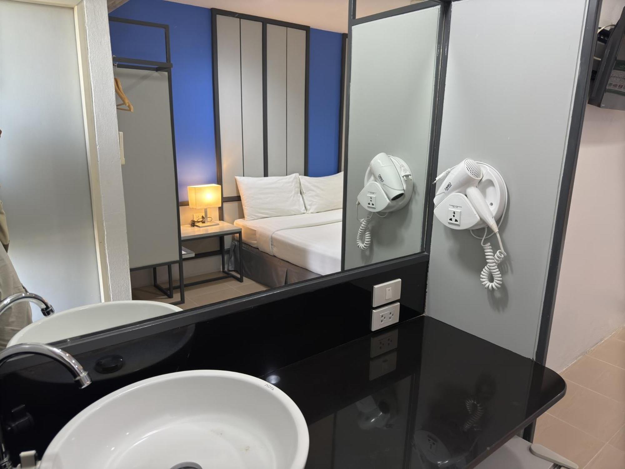 Regent Ngamwongwan 3* Nonthaburi