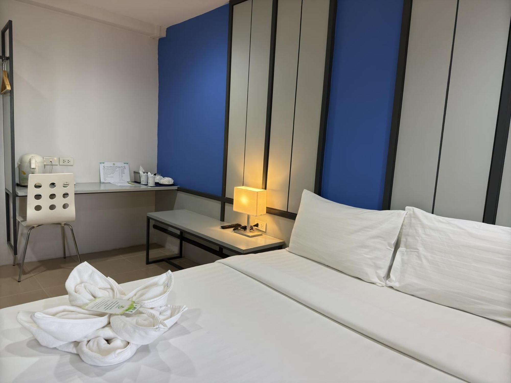 Regent Ngamwongwan Hotel