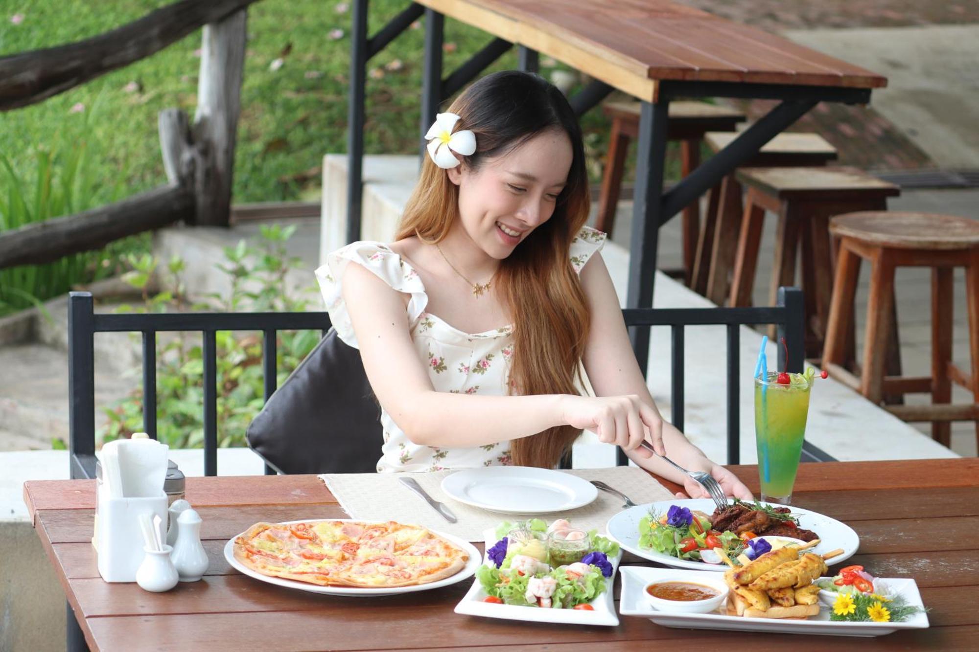 Royal River Kwai And Resort 4*