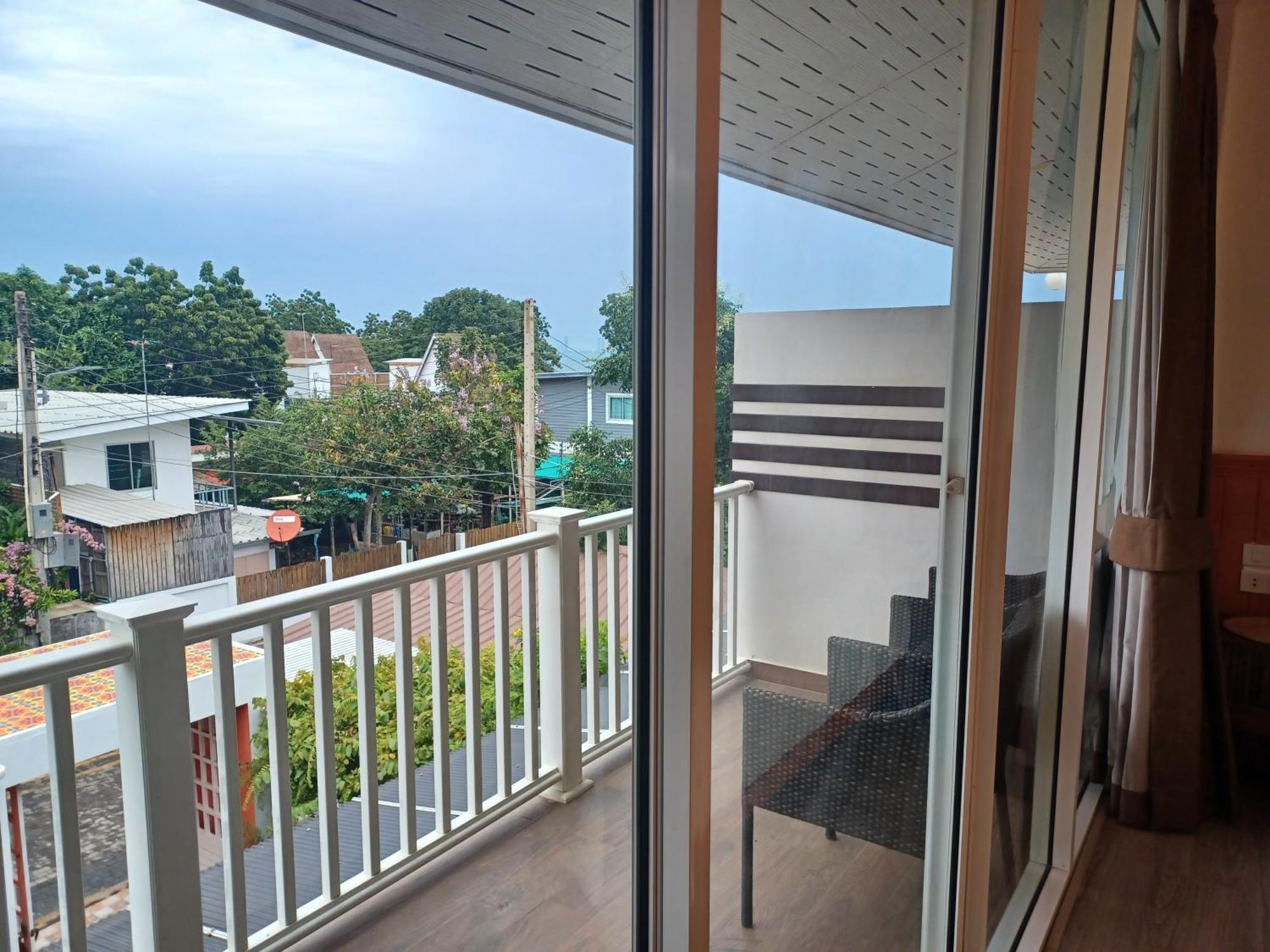 Resort Riviera Ko Lan