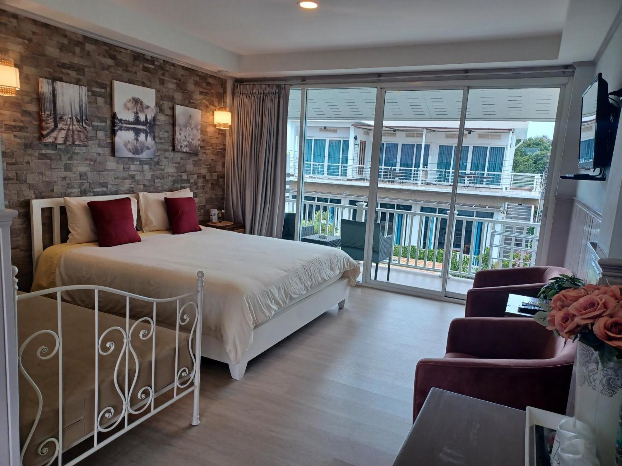 Riviera 3* Ko Lan