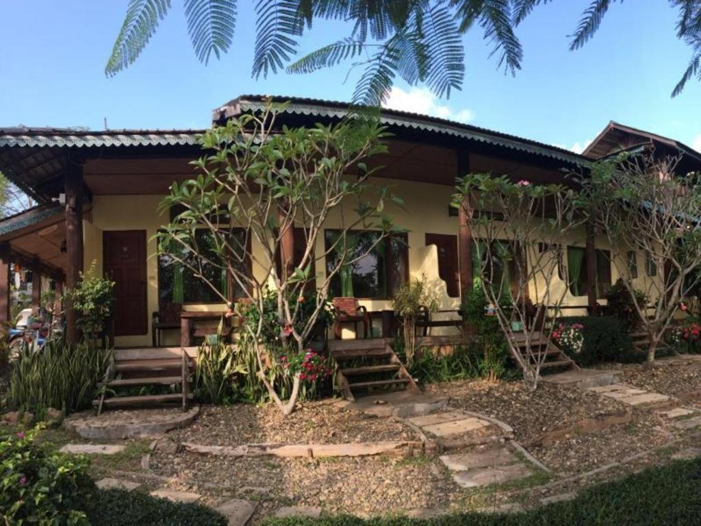 Hotel Baan Mai Kon Muang Pai