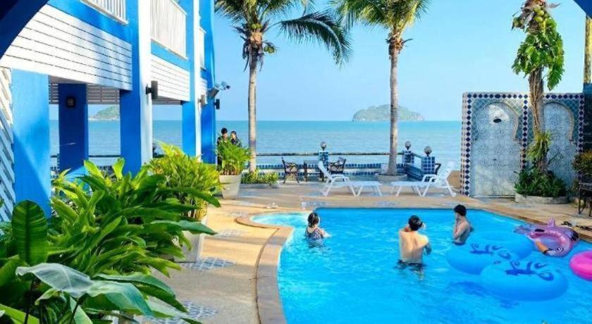 Pearl By The Sea Resort