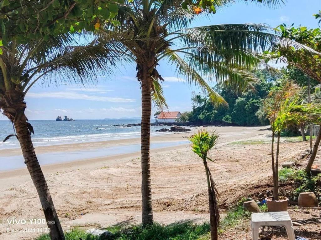 Baan Suan Aou Khai Resort Rayong
