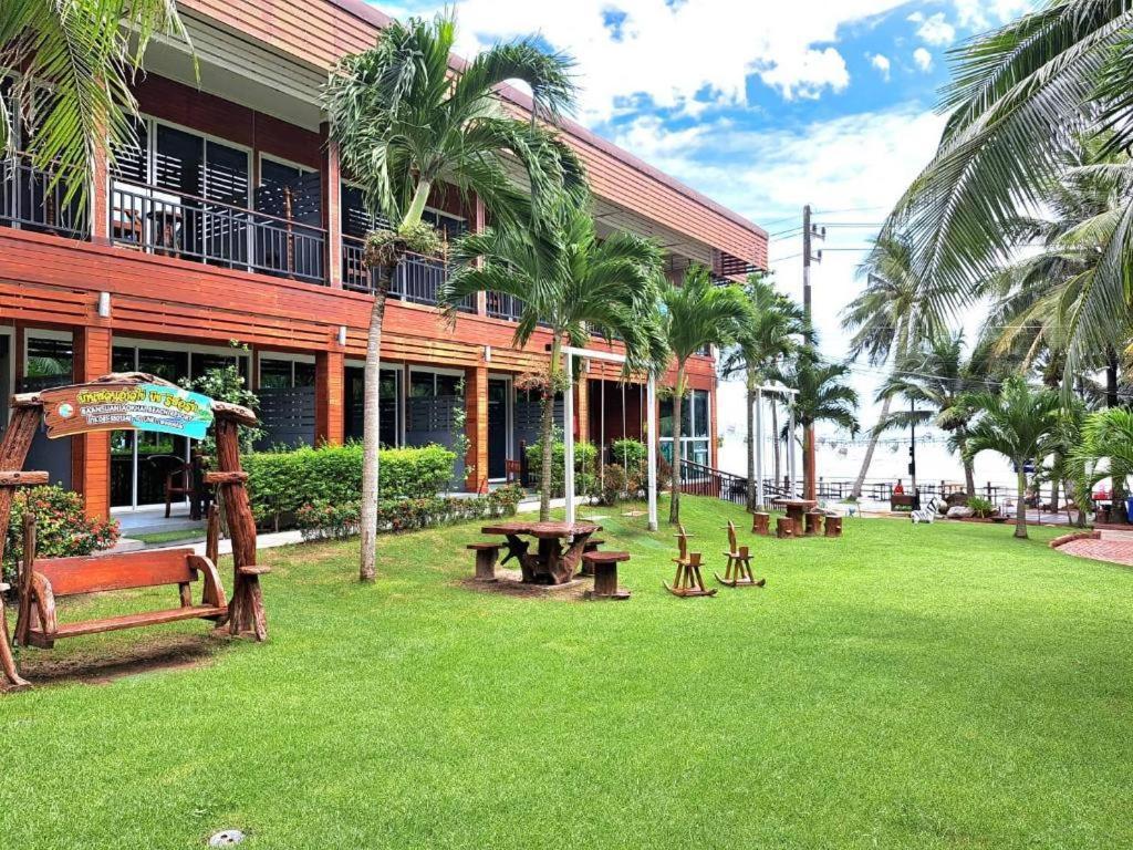 Baan Suan Aou Khai Resort Rayong