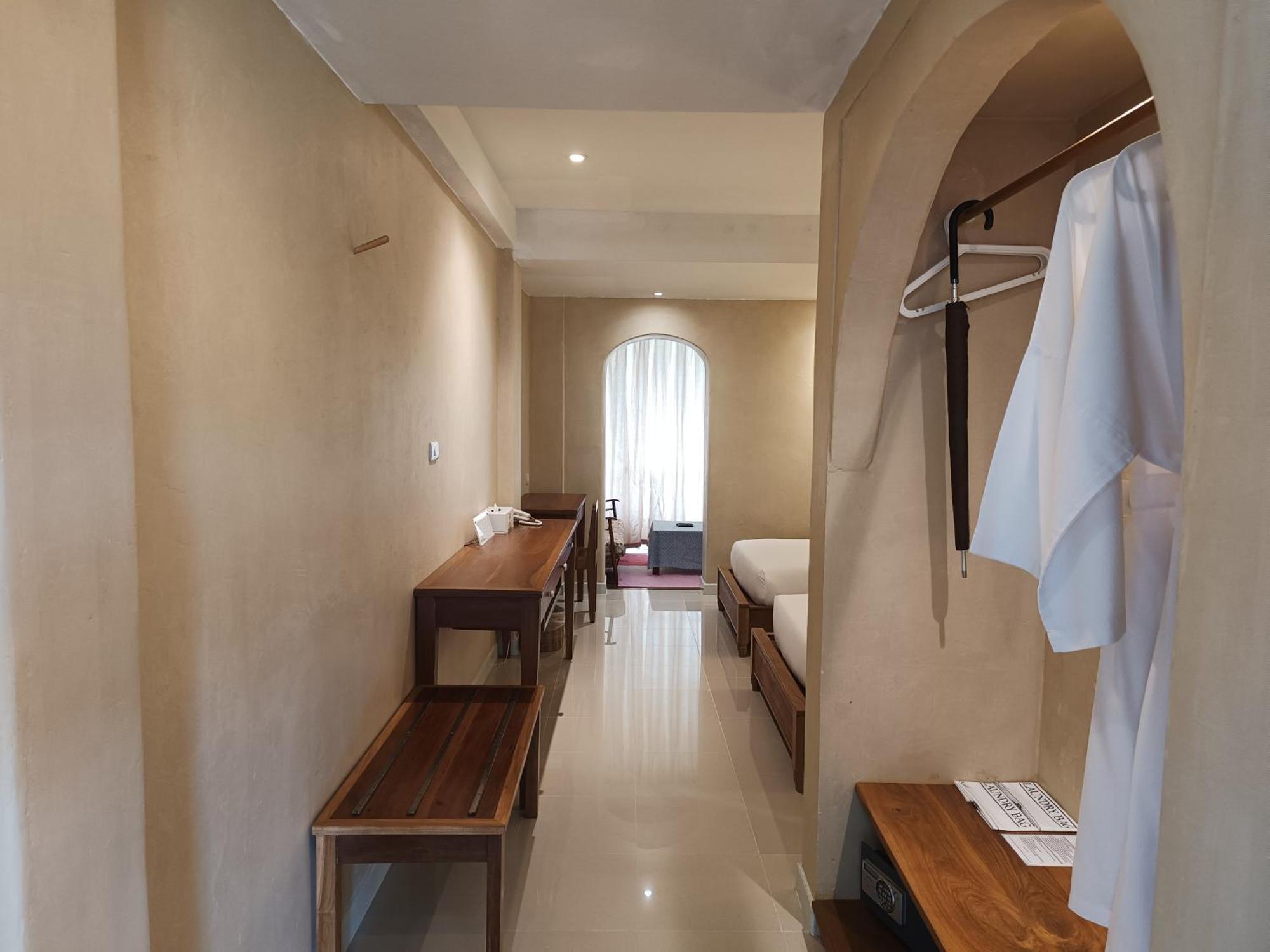 The Oia Resort 5*