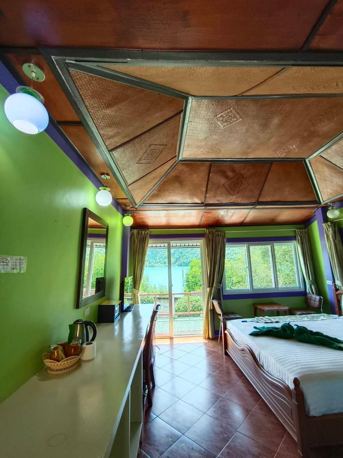 Hotel Phi Phi View Point