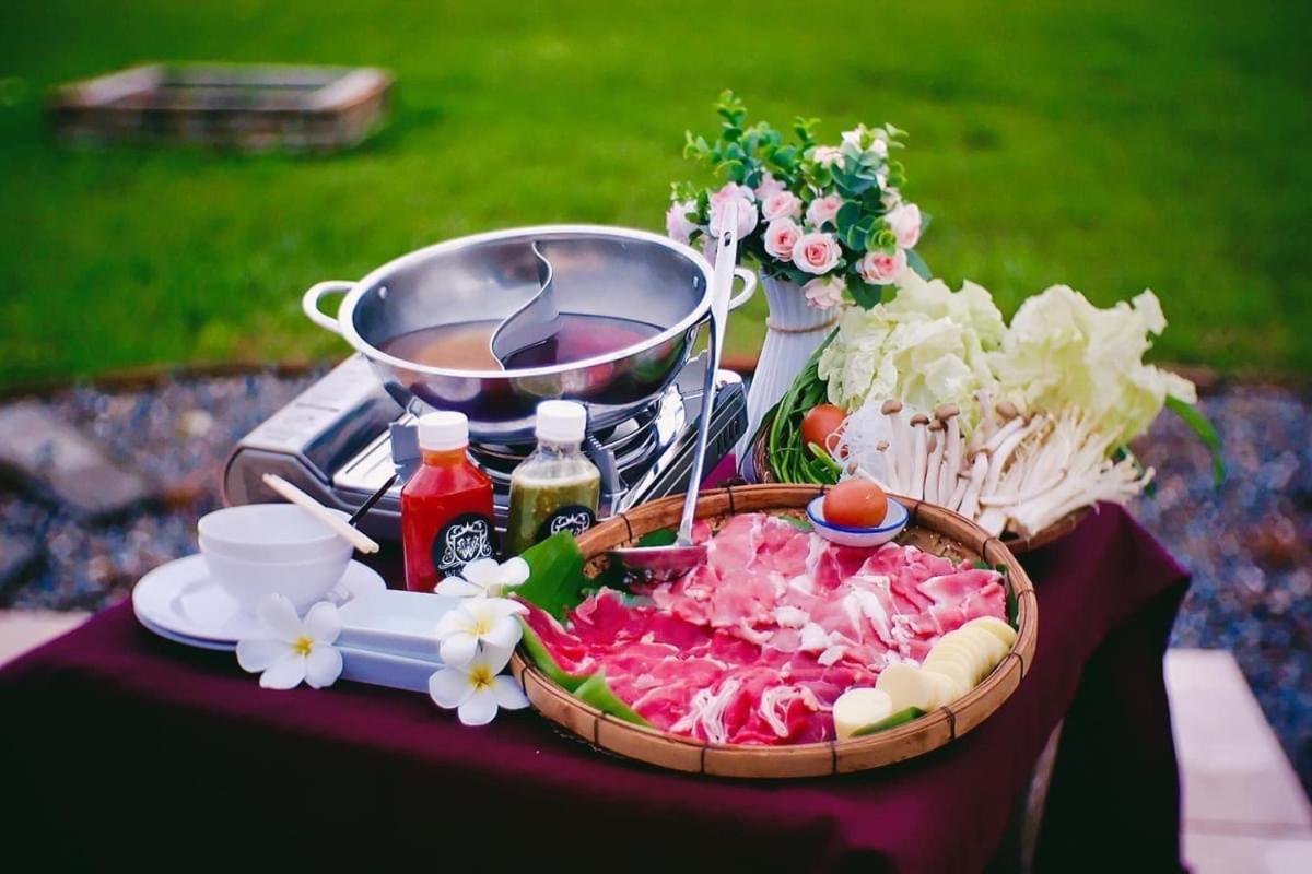 The Wes Village, Incl Free Breakfast & 100 Thb Food Gift Bed & Breakfast