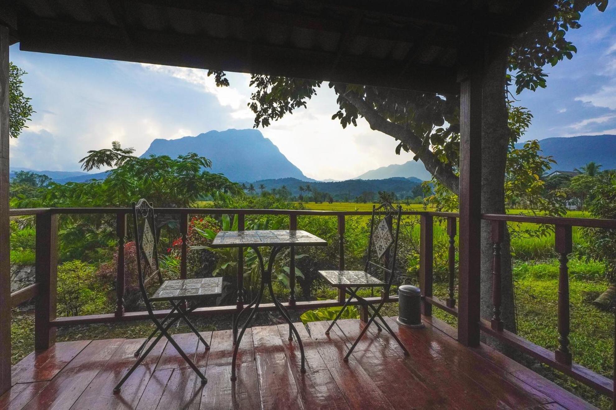 The Wes Village, Incl Free Breakfast & 100 Thb Food Gift