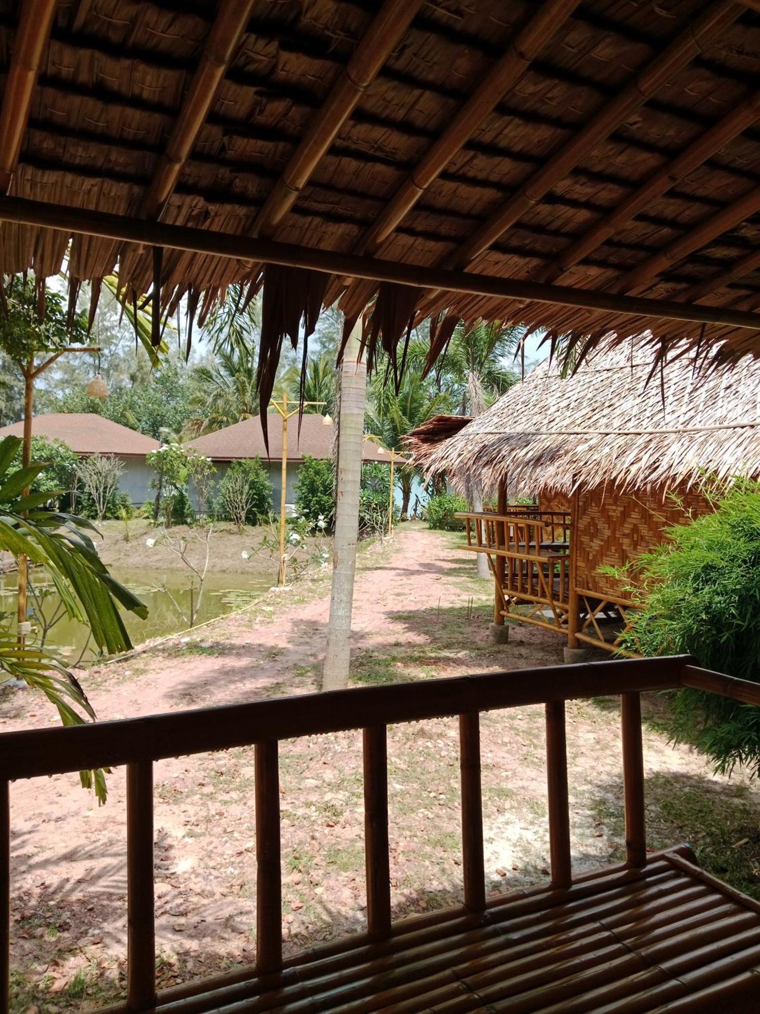 Hotel Koh Yao Front *