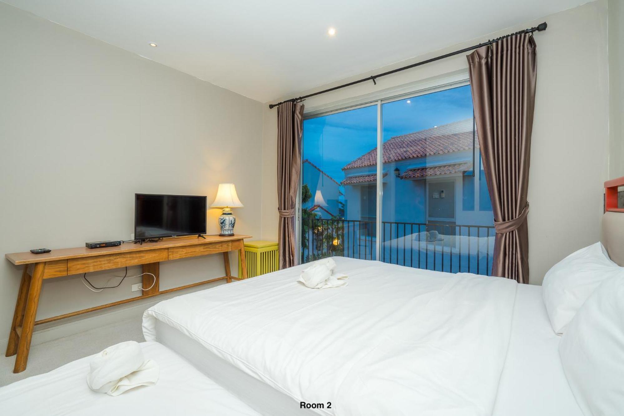 Villa Venice Village Hua Hin Pool