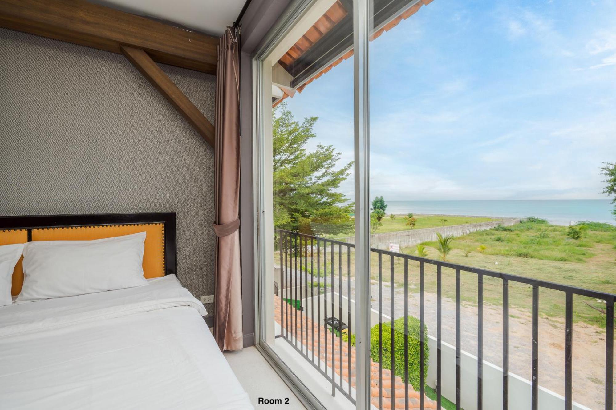 Villa Venice Village Hua Hin Pool