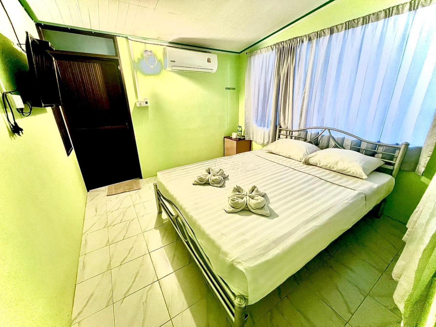Khaosok Happy House Bed & Breakfast Khao Sok National Park