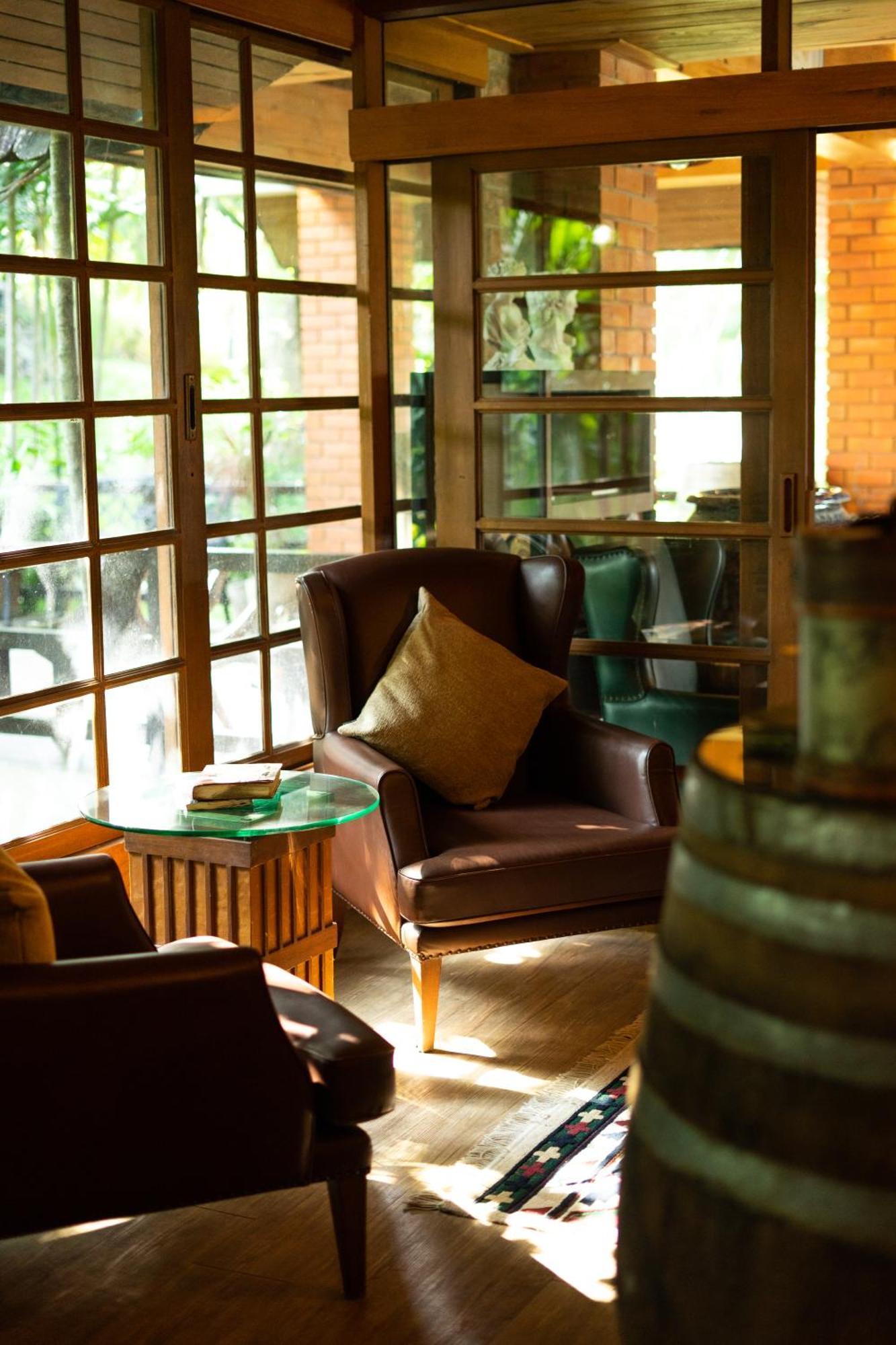 Hotel Issara Boutique Winery Muak Lek