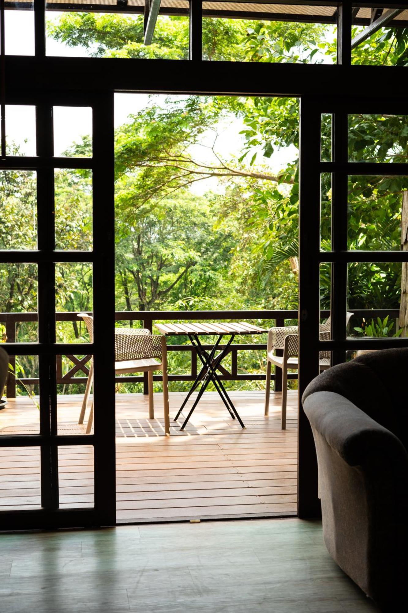 Hotel Issara Boutique Winery 4*