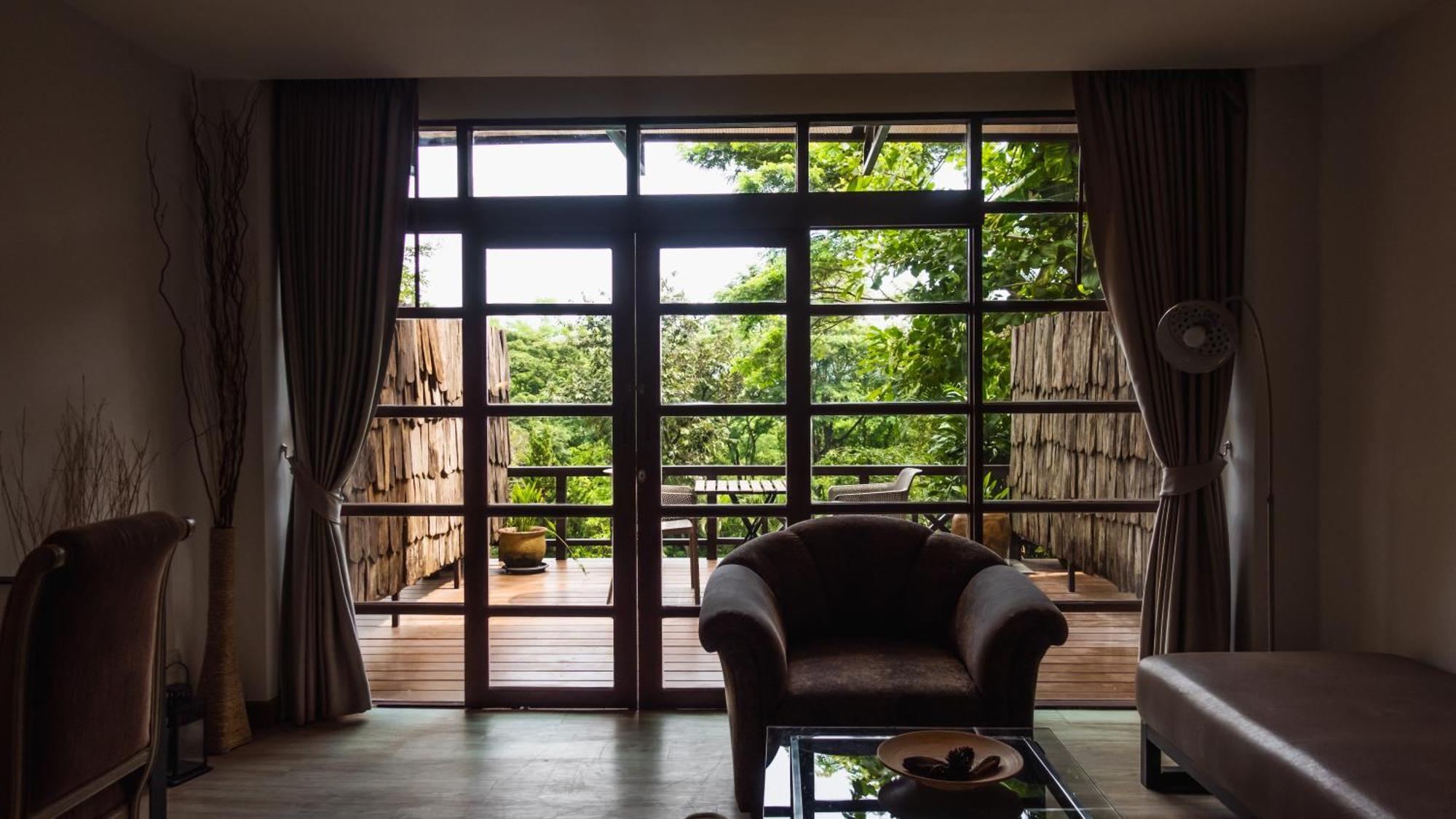 Hotel Issara Boutique Winery