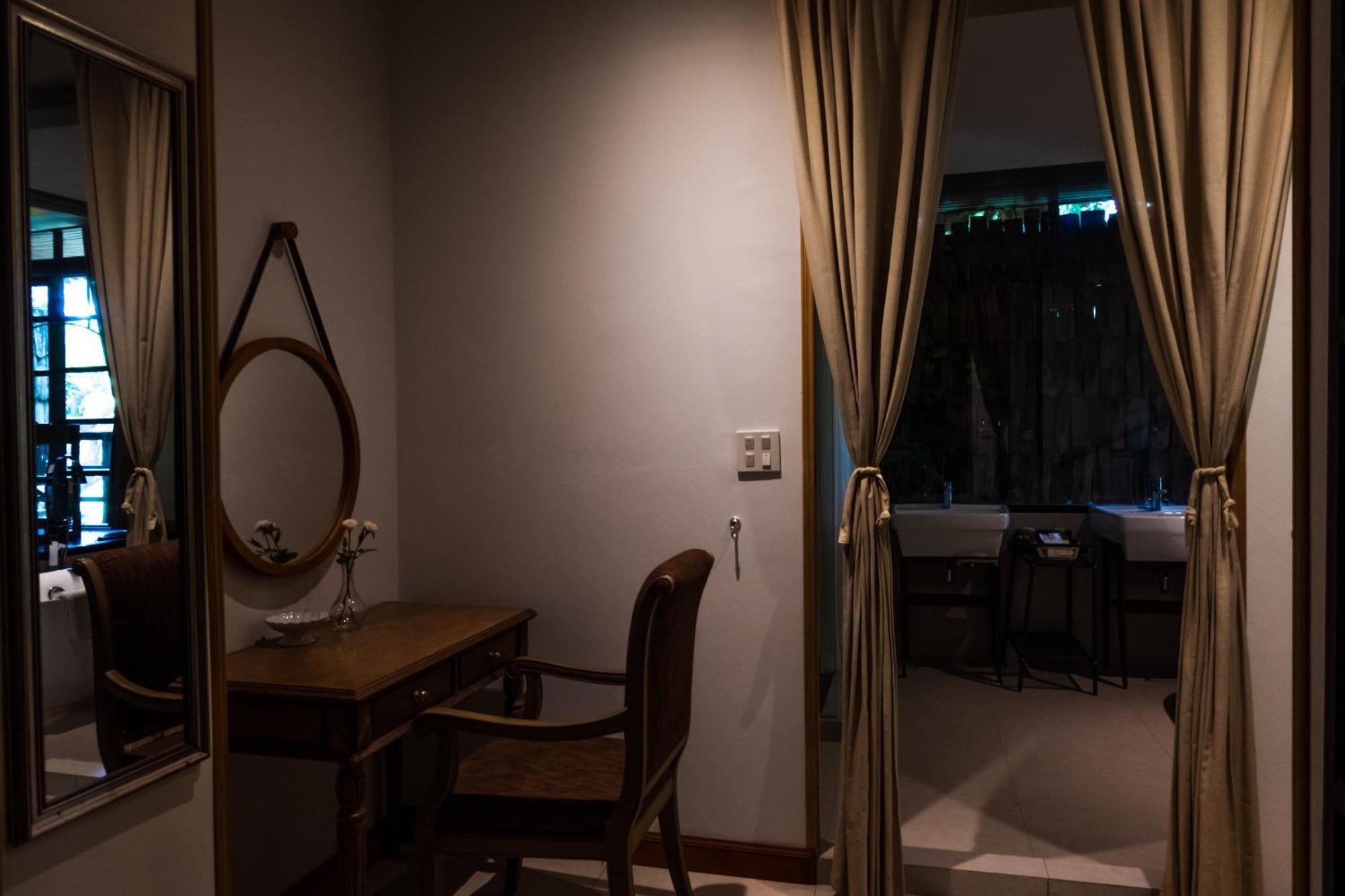 Issara Boutique Winery Hotel 4*