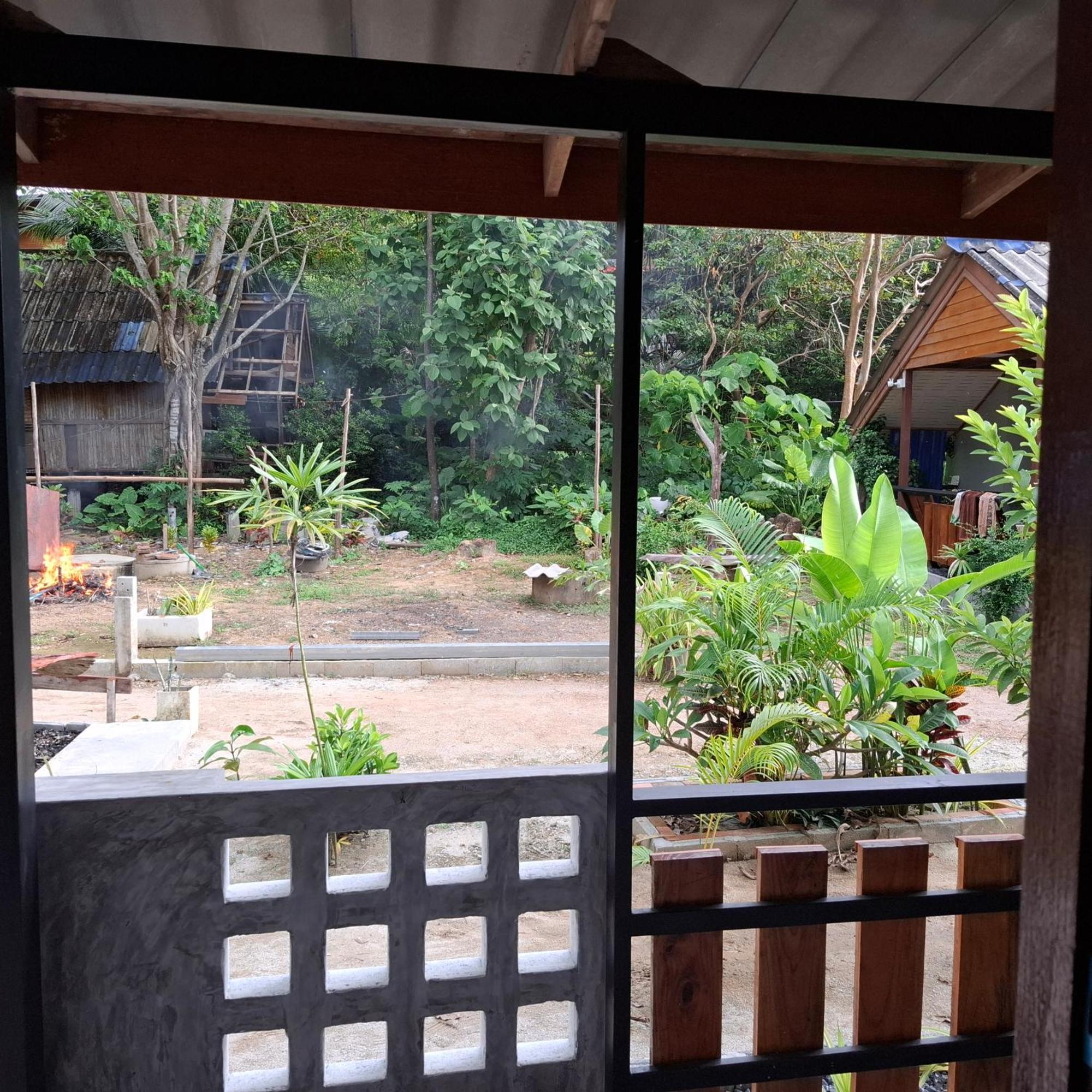 Chalet Lanta Valom Buri *