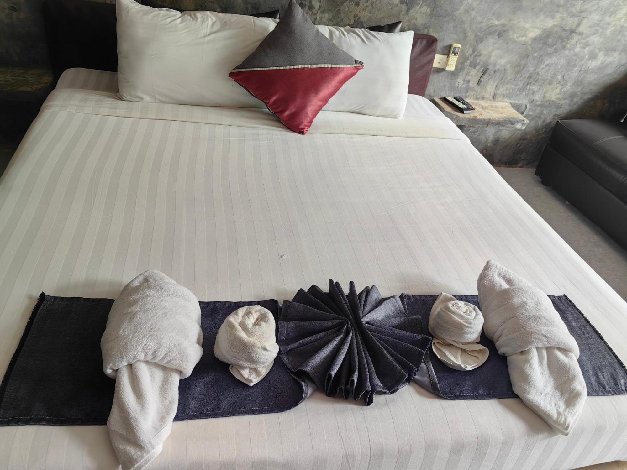 Keeree Loft 3* Thong Pha Phum