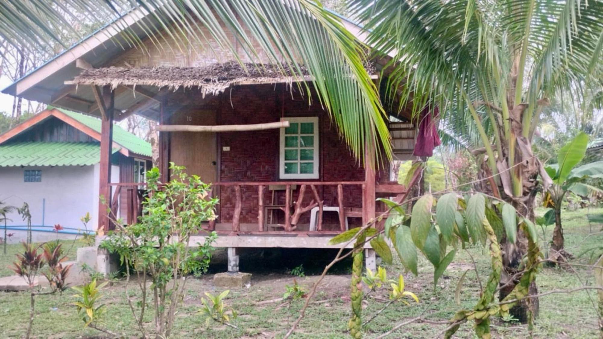 Guest house Rasta House,,koh Phayam 2*