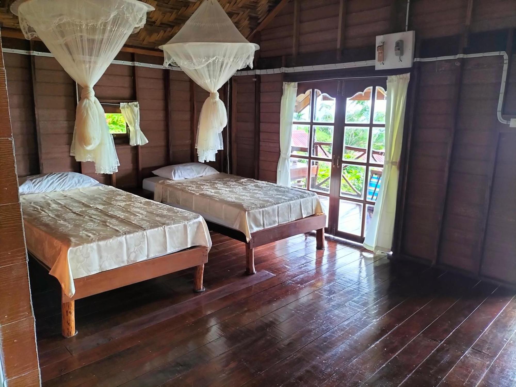 Tabeak View Point Resort *