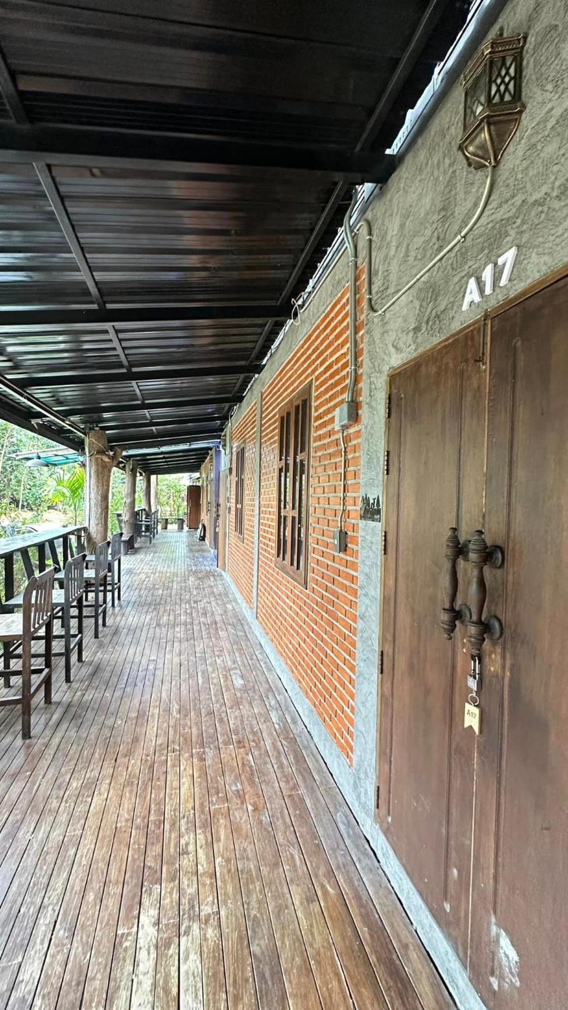 Ban Pataraphan: Traditional Thai Retreat In Khunyuam, Maehongson