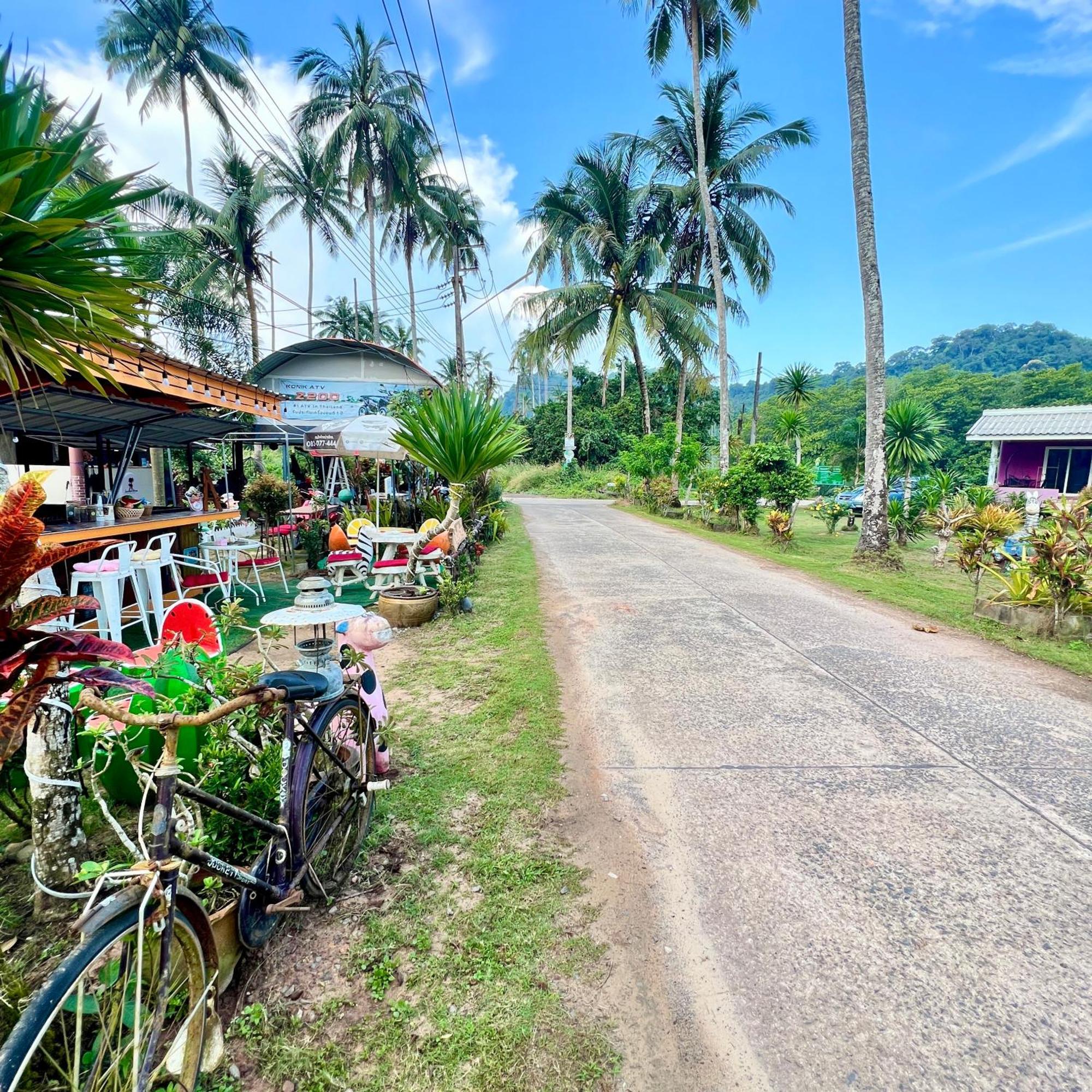 Resort Lee Red House Ban Lak Uan