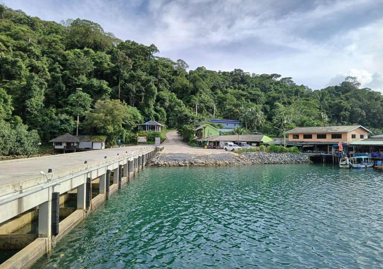 Ao Yai Koh Kood Resort *