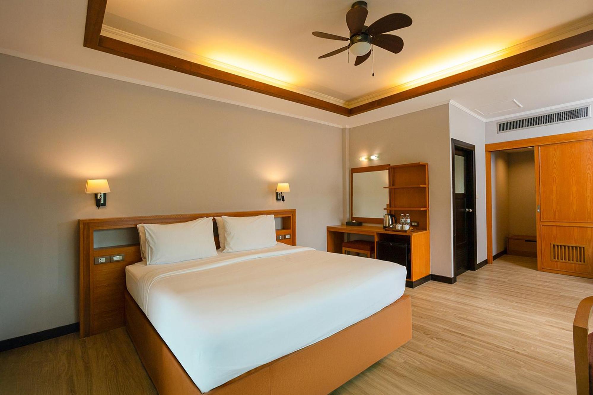 Pinnacle Grand Jomtien And Club Resort 4*