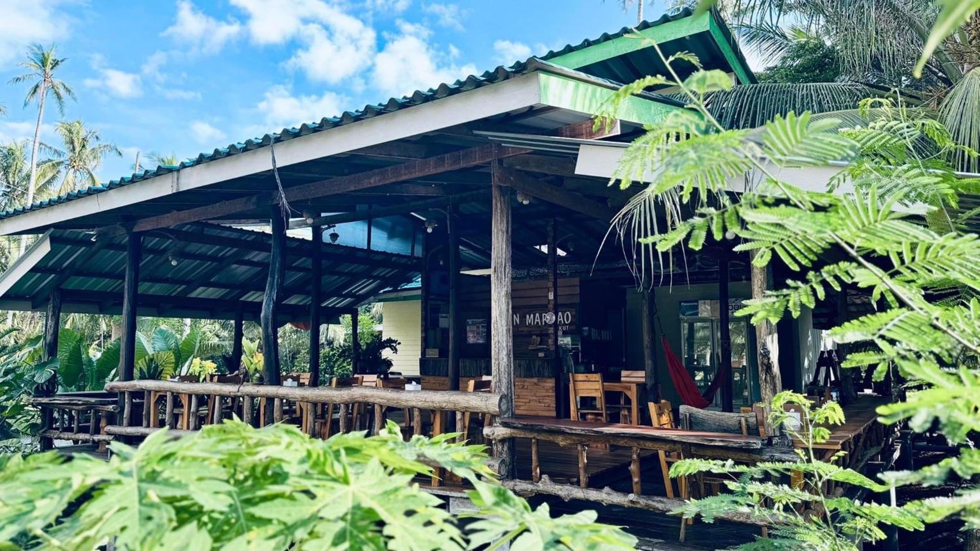Suan Maprao Resort *